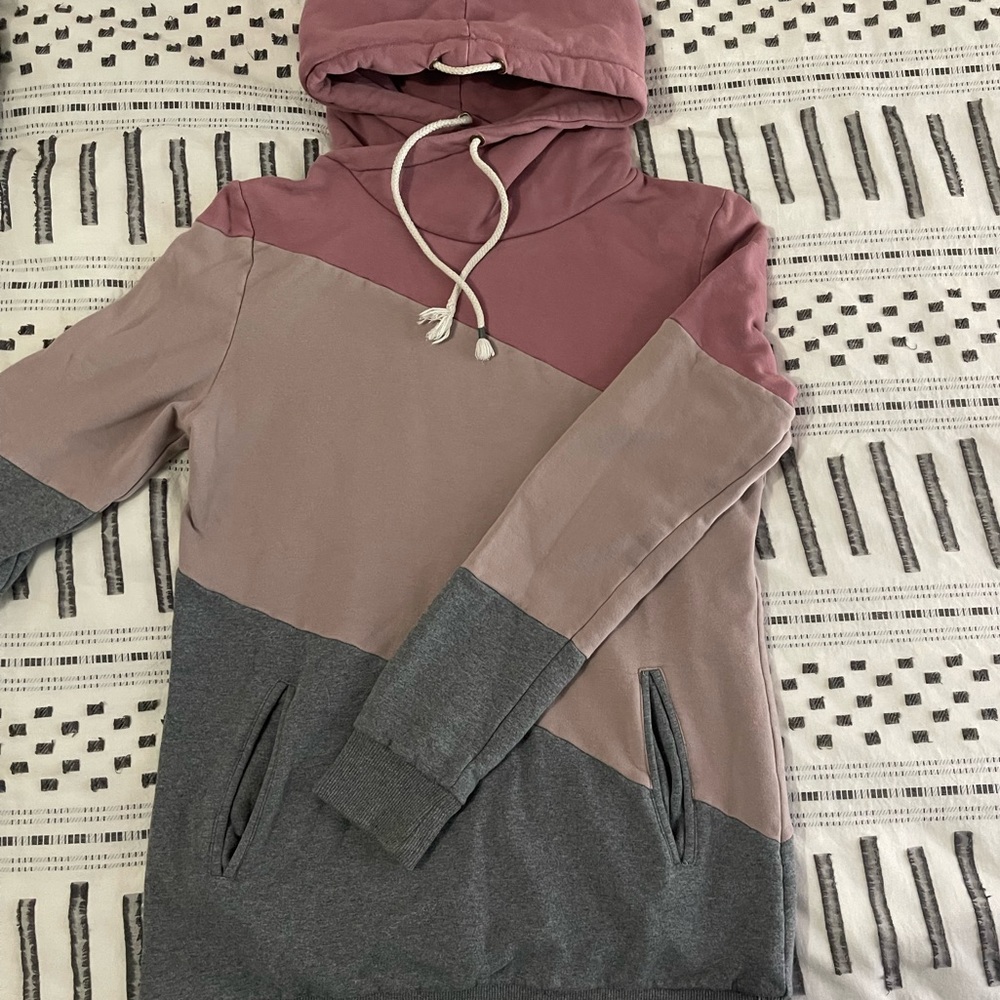 AMPERSAND Cowl Hoodie